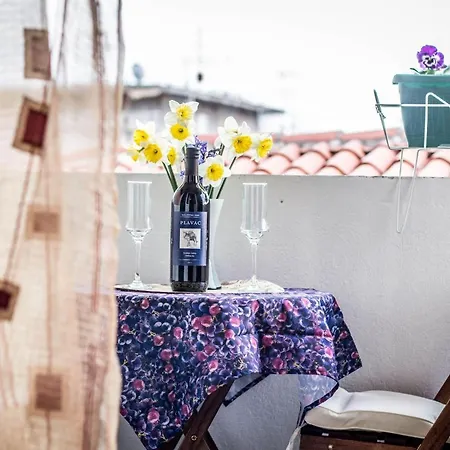 Mit Balkon Fuer Zwei Personen Apartmán *