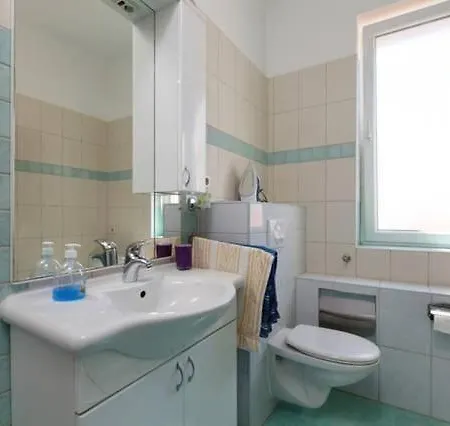 Mit Balkon Fuer Zwei Personen Apartment Split