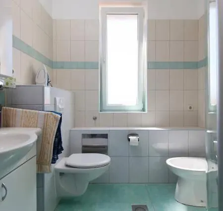 Mit Balkon Fuer Zwei Personen *