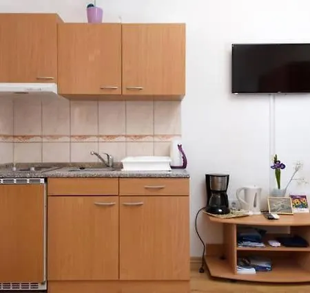 Mit Balkon Fuer Zwei Personen Split
